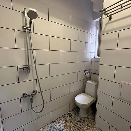 Lovely 1-bedroom With Patio Apartment