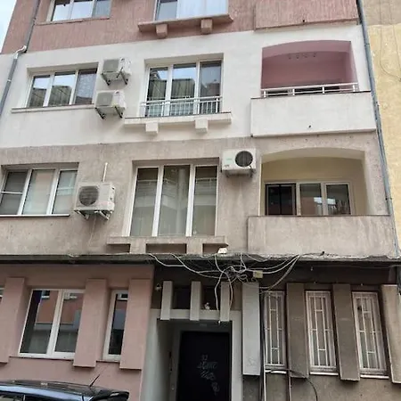 Lovely 1-bedroom With Patio Apartment Sofia