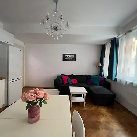 Lovely 1-bedroom With Patio Apartment *