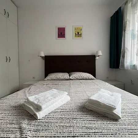 Lovely 1-bedroom With Patio Apartment Sofia